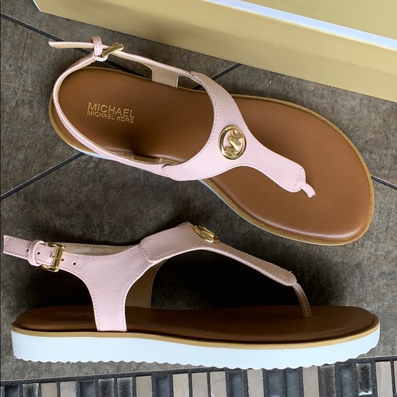 MICHAEL KORS JUDY THONG SAFFIANO POWDER BLUSH - Picture 13 of 16